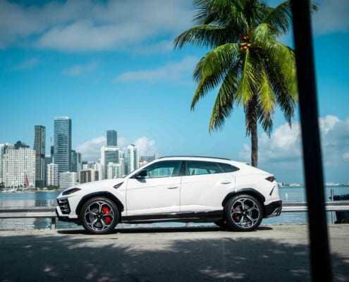 Rent luxury car in Miami 6