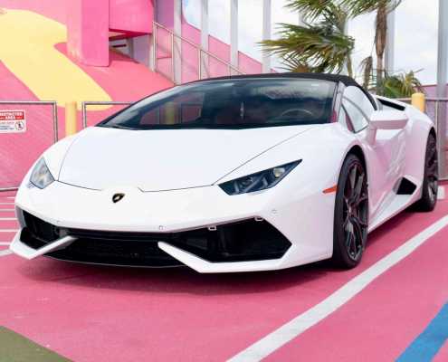 Rent Lamborghini in Miami Beach 2