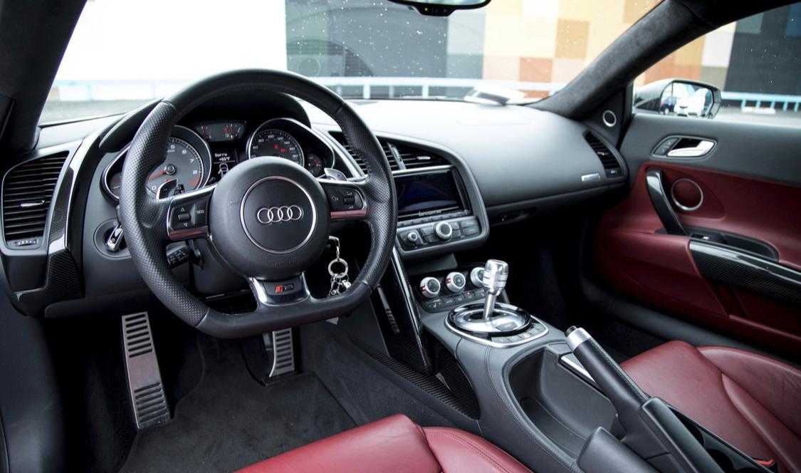 Audi R8 V10 2018 Coupe rent in Miami