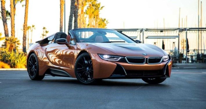 BMW I8 Roadster 2019 Gold rent in Miami BMW I8 Roadster 2019 Gold rent in Miami