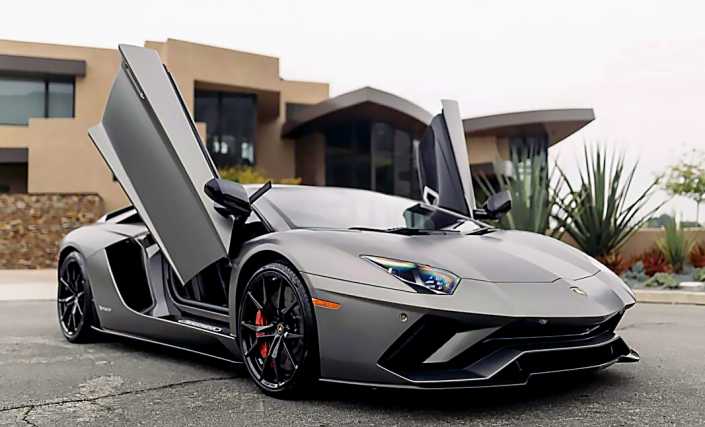 Rent Lamborghini in Miami Beach - Pugachev Luxury Car Rental