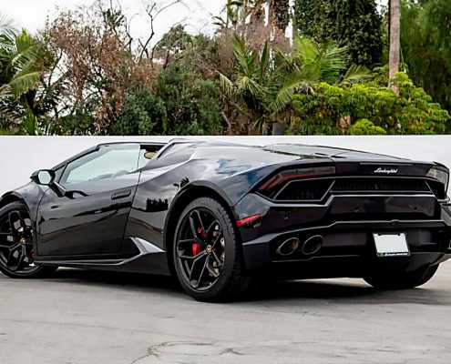 Rent Lamborghini Huracan LP 610 in Miami 3