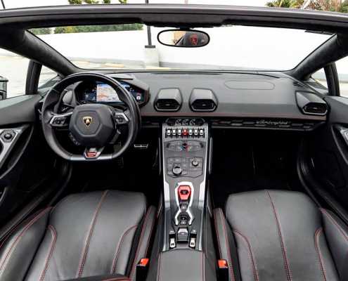Rent Lamborghini Huracan LP 610 in Miami 4