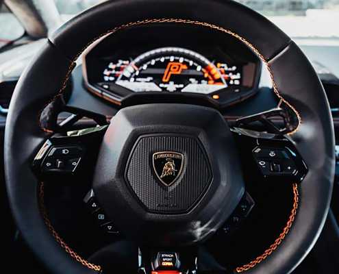 Rent Lamborghini Huracan LP610 Orange in Miami 3