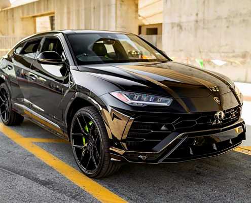Rent Lamborghini URUS Black in Miami 2