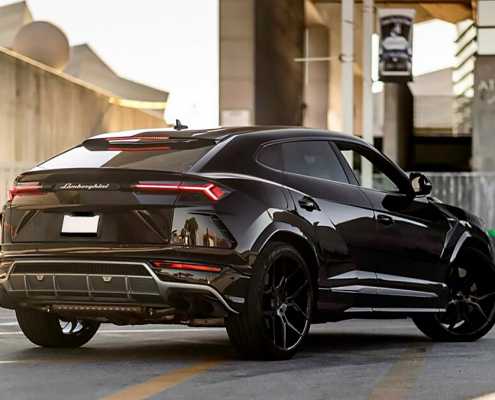 Rent Lamborghini URUS Black in Miami 3