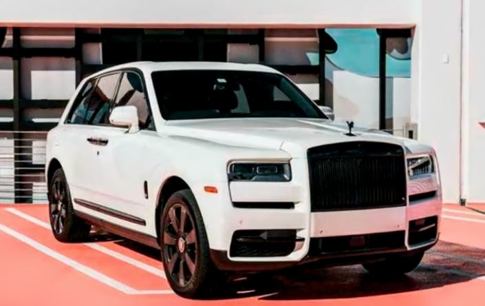 Rent Rolls-Royce Cullinan 2020 im Miami