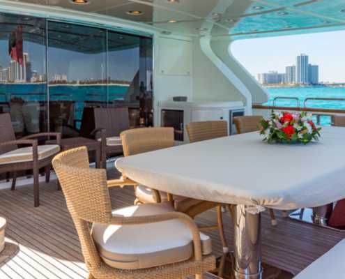 Rent Yacht Azimut 116 in Miami
