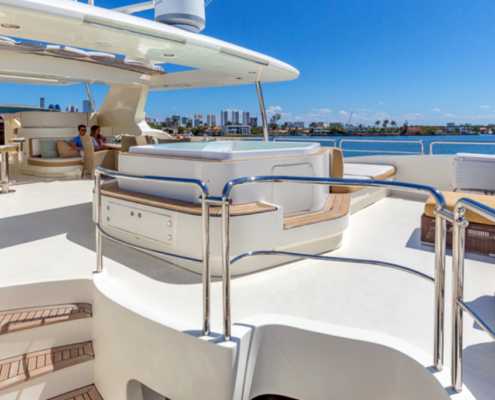 Rent Yacht Azimut 116 in Miami