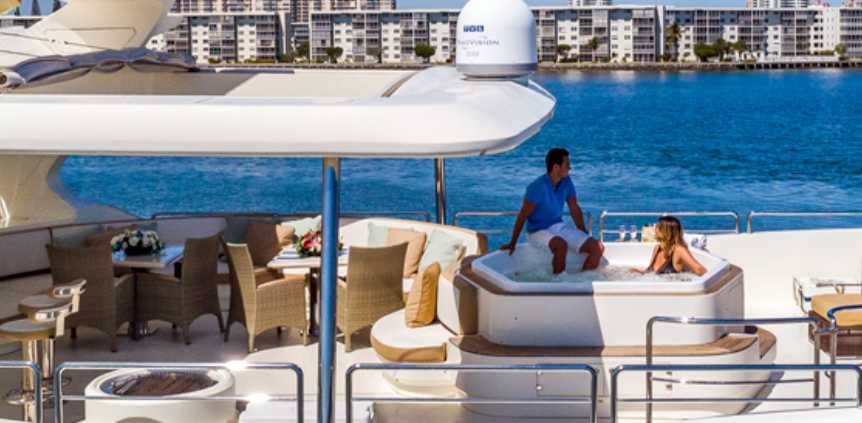 Rent Yacht Azimut 116 in Miami