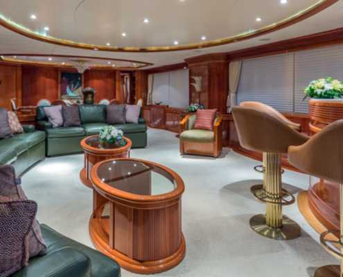 Rent Yacht Azimut 116 in Miami