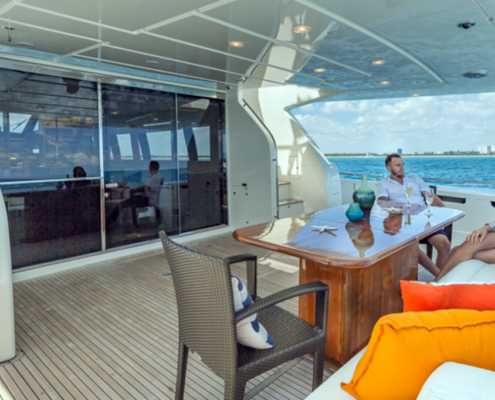 Rent Yacht Ferretti 80 in Miami
