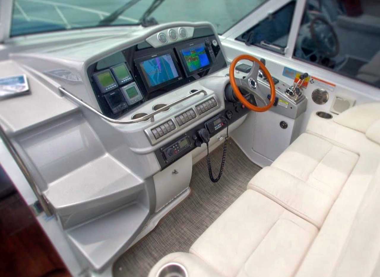 Rent Yacht Formula 48 in Miami
