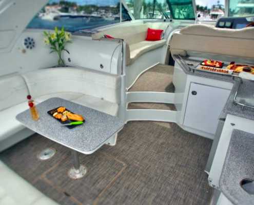 Rent Yacht Formula 48 in Miami