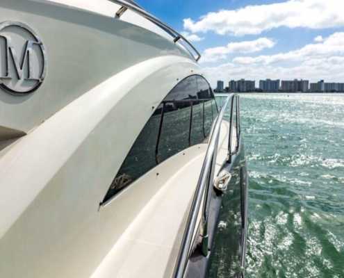 Rent Yacht Marquis 43 in Miami