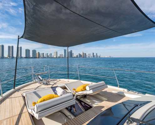 Rent Yacht Montecarlo 65 in Miami