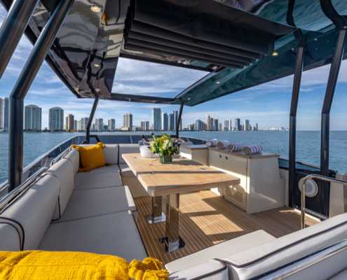Rent Yacht Montecarlo 65 in Miami