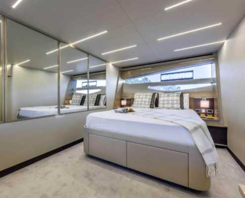 Rent Yacht Numarine 65 in Miami