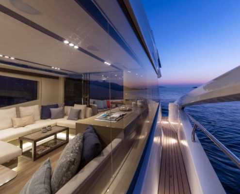 Rent Yacht Numarine 65 in Miami