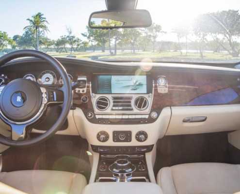Rolls Royce wraith blue rent in Miami