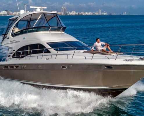 Rent Yacht Sea Ray 52 in Miami