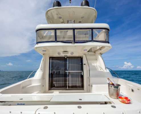 Rent Yacht SeaRay 58 in Miami