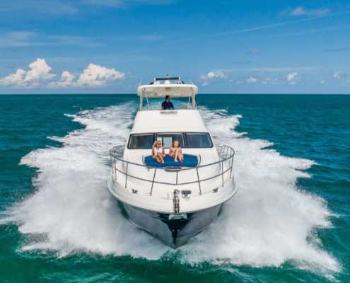 Rent Yacht SeaRay 58 in Miami