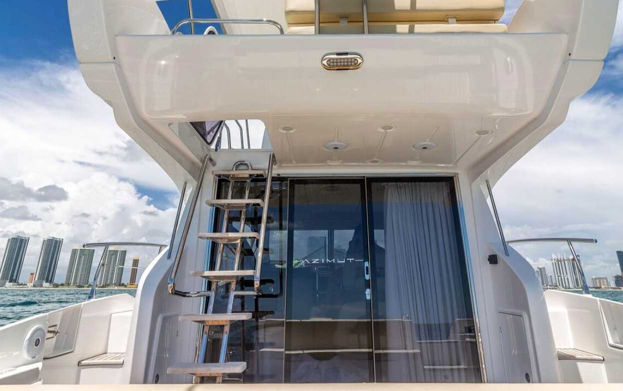Rent 42 Azimut in Miami