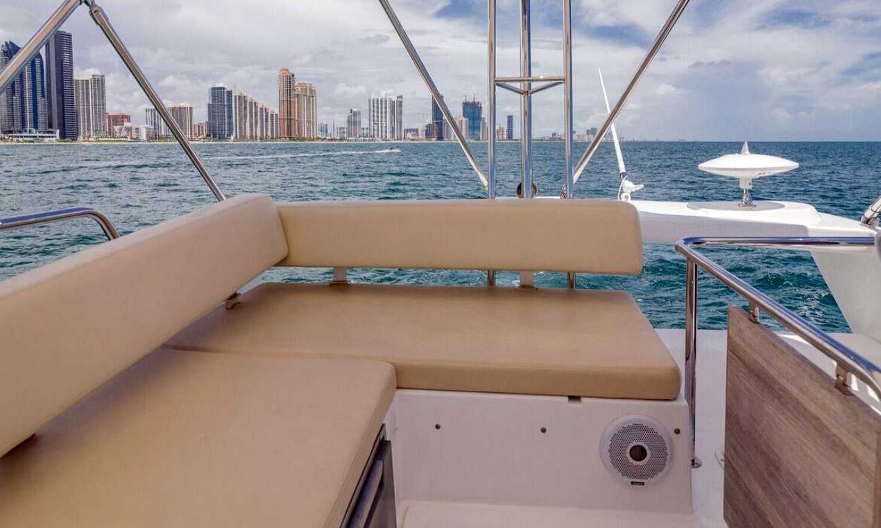 Rent 42 Azimut in Miami