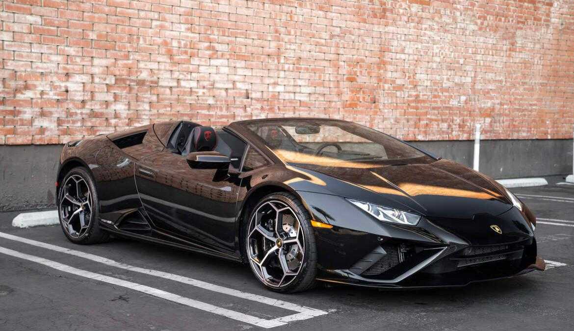 Alquilar Lamborghini Huracan EVO en Miami | Pugachev Luxury Car Rental