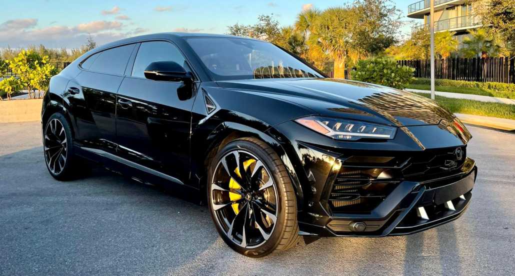 Lamborghini Urus Black (New) from the Pugachev rental fleet