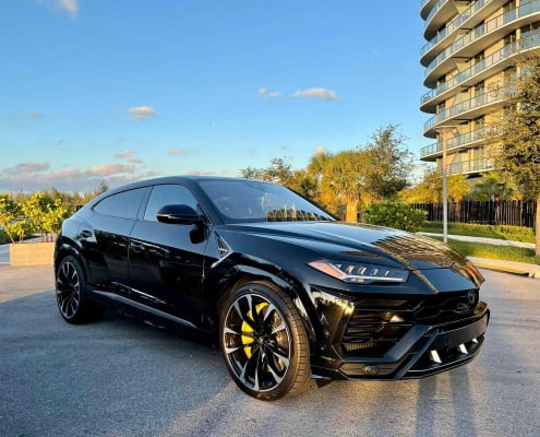 Rent Lamborghini Urus Black in Miami 1