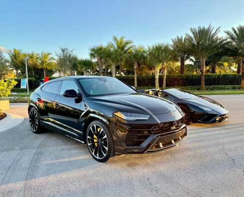 Rent Lamborghini Urus Black in Miami 3