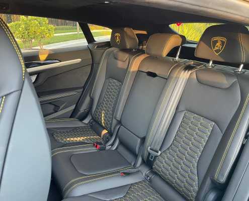 Rent Lamborghini Urus Black in Miami 5