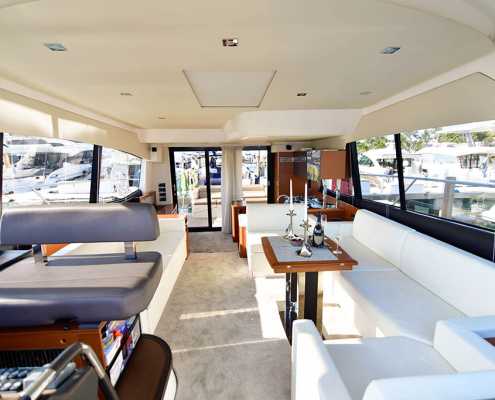 Rent 58.2’ Aristocrat - Yacht Prestige 550 Flybridge in Miami 10