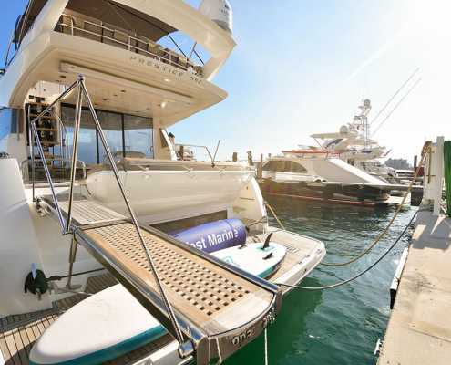 Rent 58.2’ Aristocrat - Yacht Prestige 550 Flybridge in Miami 4