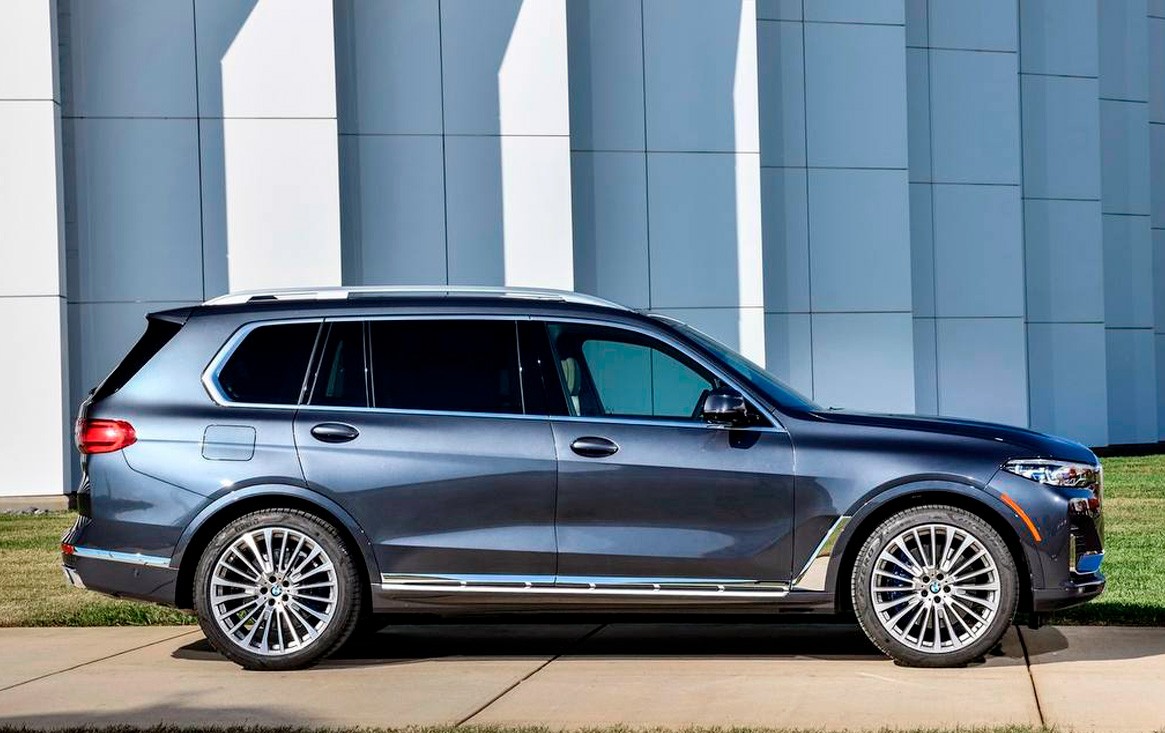 Rent BMW X7 2021 xDrive40I