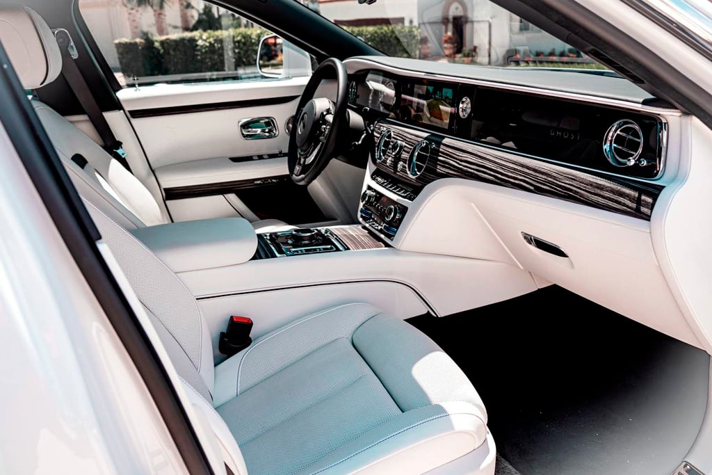 Waste hours on the Rolls-Royce Cullinan configurator