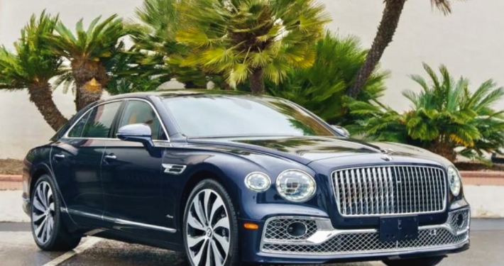 Bentley Flying Spur 2022