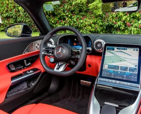 Mercedes-Benz SL Black 2024 Interier Miami 2