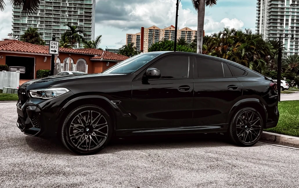 Graphite BMW X6 M Competition — side profile