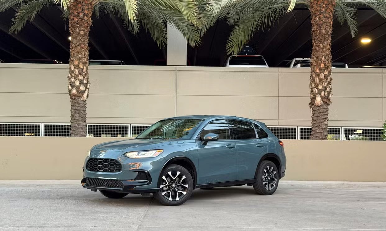 Front three-quarter view of the blue Honda HR-V EX-L