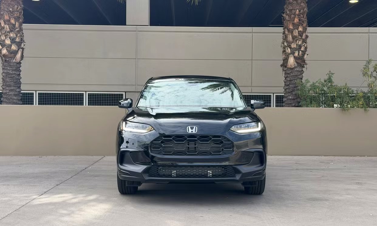 Front view of the black Honda HR-V LX