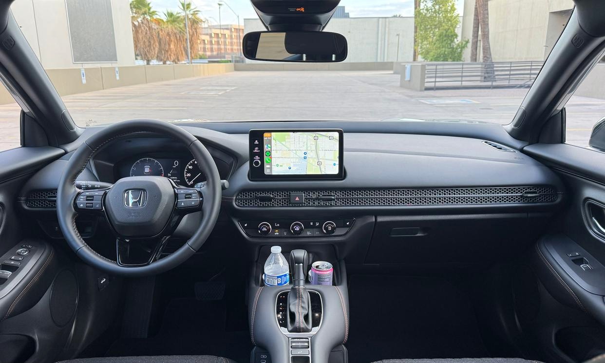 Dashboard and driving controls of the gray Honda HR-V Sport
