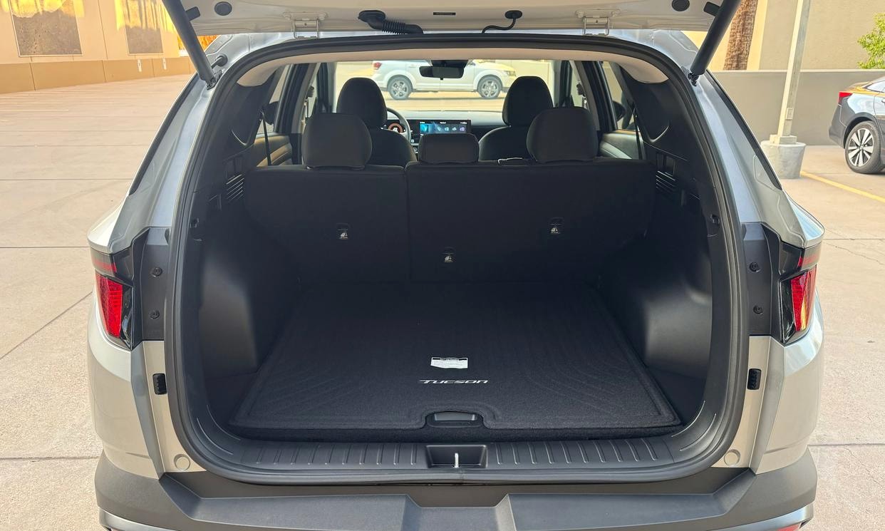 Open cargo area of the silver Hyundai Tucson SEL
