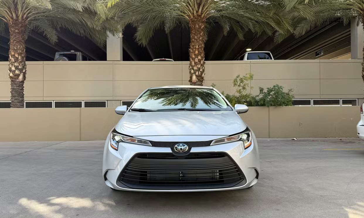 Front view of the silver Toyota Corolla LE