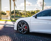 White Audi R8 V10 Performance, front wheel and side body detail