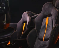 McLaren 570S Spider — Black, seats